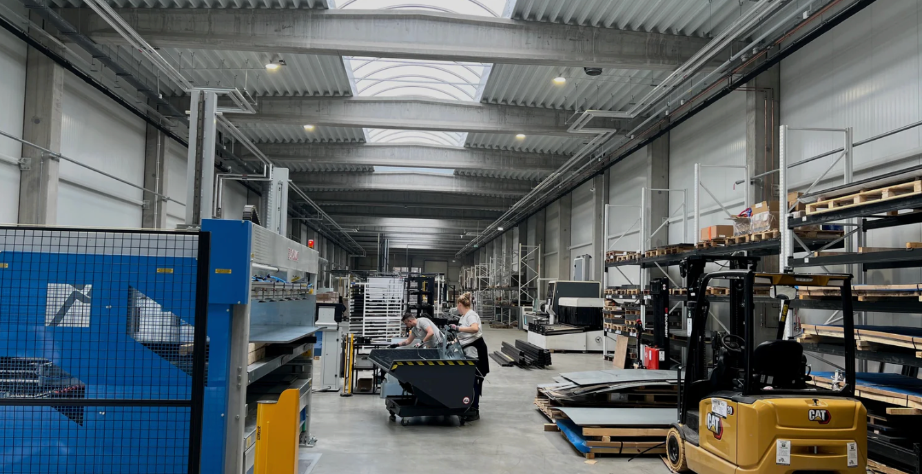 outdoor kitchen manufacturer